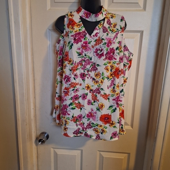 Relativity floral cold shoulder blouse large - Picture 1 of 5